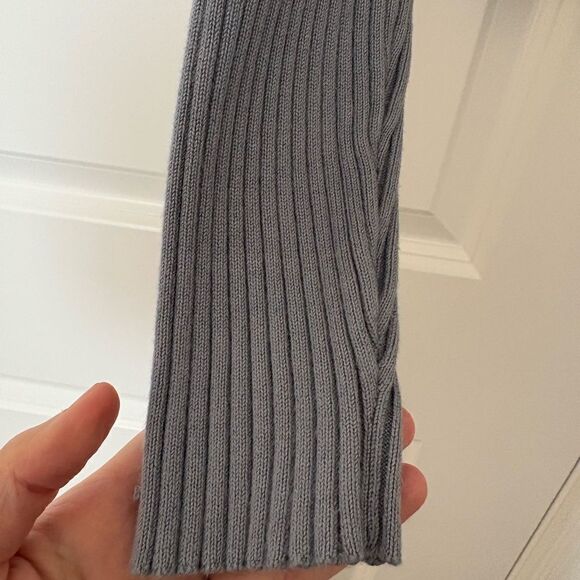 Abercrombie and Fitch Sweater - Picture 6 of 7